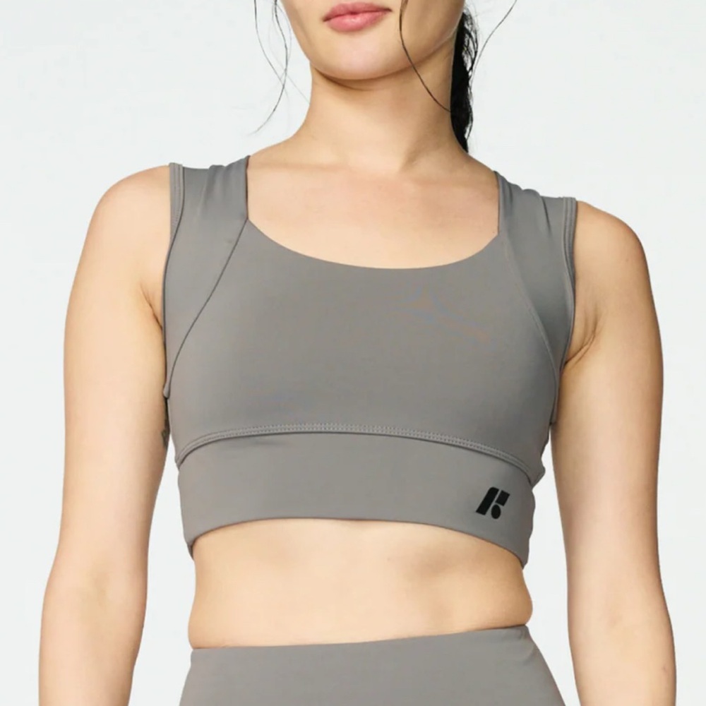 NEW Forme Power Posture Bra in color Stone size small